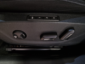 Škoda OCTAVIA Combi Premium TDI DSG thumbnail