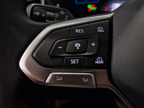 VW Noul Passat Base 1.5 eTSI thumbnail