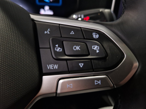 VW Noul Passat Base 1.5 eTSI thumbnail