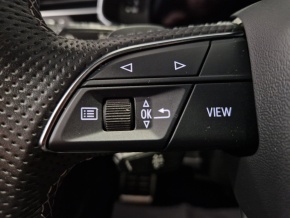 Audi Q8 50 TDI quattro thumbnail