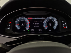Audi Q8 50 TDI quattro thumbnail