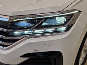 VW Touareg R-Line TDI 4MOTION thumbnail