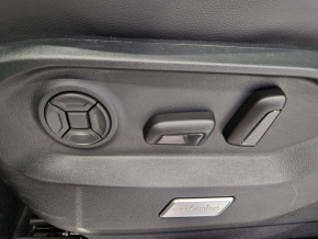 VW Touareg R-Line TDI 4MOTION thumbnail