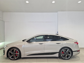 Audi A6 Sportback quattro e-tron thumbnail