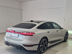 Audi A6 Sportback quattro e-tron thumbnail