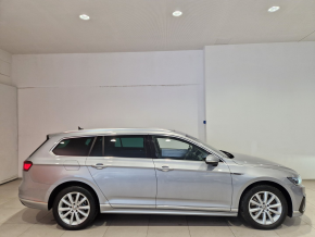 VW Noul Passat Var.biT. HL 2.0 TDI DSG 4Mot thumbnail