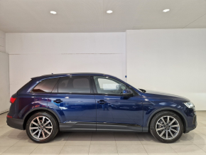 Audi Q7 50 TDI quattro thumbnail