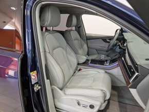 Audi Q7 50 TDI quattro thumbnail