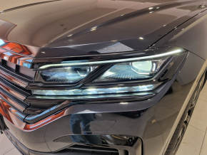 VW Touareg R-Style V6 TDI thumbnail