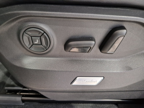 VW Touareg R-Style V6 TDI thumbnail