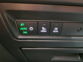 VW Touareg R-Style V6 TDI thumbnail