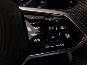 VW Touareg R-Style V6 TDI thumbnail