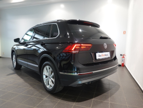 VW Tiguan Highline TDI SCR 4MOTION DSG thumbnail