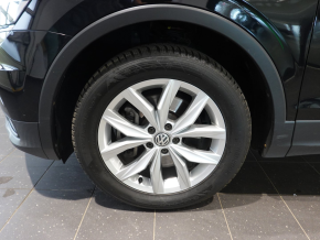 VW Tiguan Highline TDI SCR 4MOTION DSG thumbnail