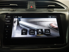 VW Tiguan Highline TDI SCR 4MOTION DSG thumbnail