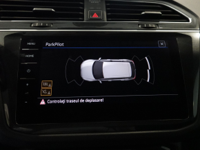 VW Tiguan Highline TDI SCR 4MOTION DSG thumbnail