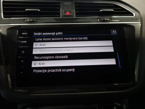 VW Tiguan Highline TDI SCR 4MOTION DSG thumbnail