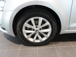 Škoda Octavia Style 1.5 TSI thumbnail