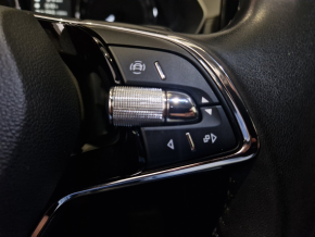 Škoda OCTAVIA COMBI AMBITION 2.0 TDI DSG thumbnail