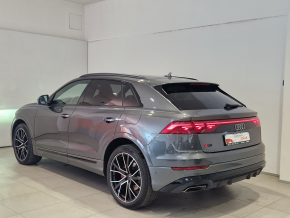 Audi Q8 PI 55 TFSI e quattro 290 kW / 394 CP thumbnail