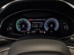 Audi Q8 PI 55 TFSI e quattro 290 kW / 394 CP thumbnail