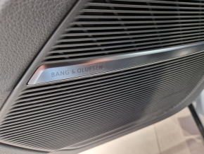 Audi Q8 PI 55 TFSI e quattro 290 kW / 394 CP thumbnail