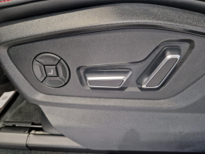 Audi Q8 PI 55 TFSI e quattro 290 kW / 394 CP thumbnail