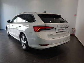 Škoda OCTAVIA COMBI AMBITION 2.0 TDI DSG thumbnail