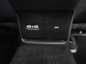 Škoda OCTAVIA COMBI AMBITION 2.0 TDI DSG thumbnail