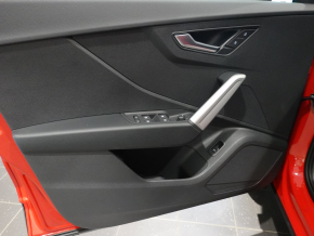 Audi Q2 35 TFSI thumbnail
