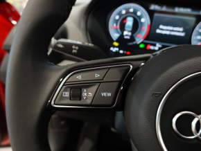 Audi Q2 35 TFSI thumbnail