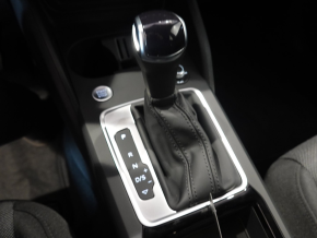 Audi Q2 35 TFSI thumbnail
