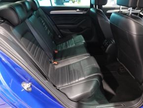 VW Noul Passat Highline 2.0  biTDI 4Mot DSG thumbnail