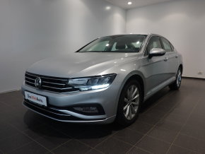 VW Noul Passat Comfortline 2.0 TDI DSG thumbnail