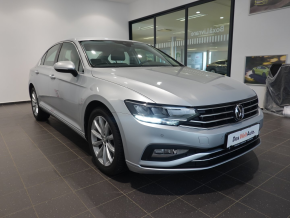 VW Noul Passat Comfortline 2.0 TDI DSG thumbnail