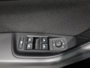VW Noul Passat Comfortline 2.0 TDI DSG thumbnail