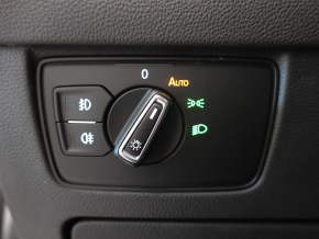 VW Noul Passat Comfortline 2.0 TDI DSG thumbnail