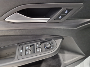 VW Noul Golf Style 2.0 TDI DSG thumbnail