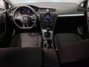 VW Golf Trendline 1.6 TDI thumbnail