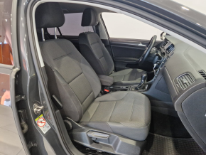 VW Golf Comfortline 1.6 TDI thumbnail