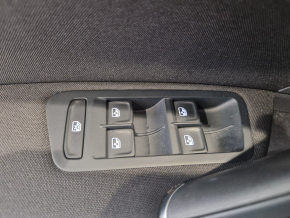 VW Golf Comfortline 1.6 TDI thumbnail
