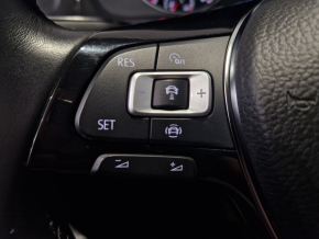 VW Golf Comfortline 1.6 TDI thumbnail