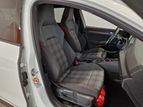 VW Golf GTI DSG thumbnail