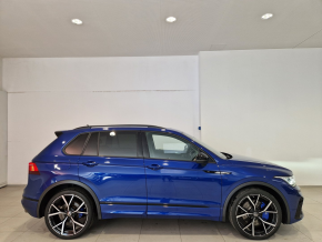 VW Tiguan R TSI 4MOTION DSG thumbnail