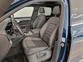 VW Noul Touareg V6 TDI thumbnail