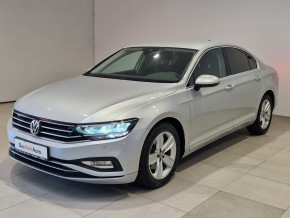 VW Noul Passat Highline 2.0 TDI DSG thumbnail