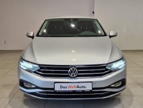 VW Noul Passat Highline 2.0 TDI DSG thumbnail