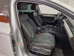 VW Noul Passat Highline 2.0 TDI DSG thumbnail