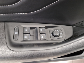VW Noul Passat Highline 2.0 TDI DSG thumbnail