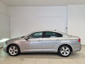 VW Noul Passat Comfortline 2.0 TDI DSG thumbnail